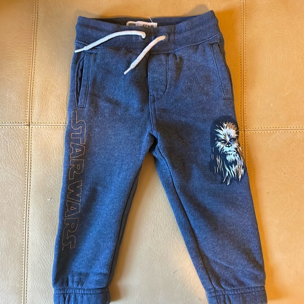 18-24mo gap Star Wars wookie sweat pants joggers drawstring at waist, pockets